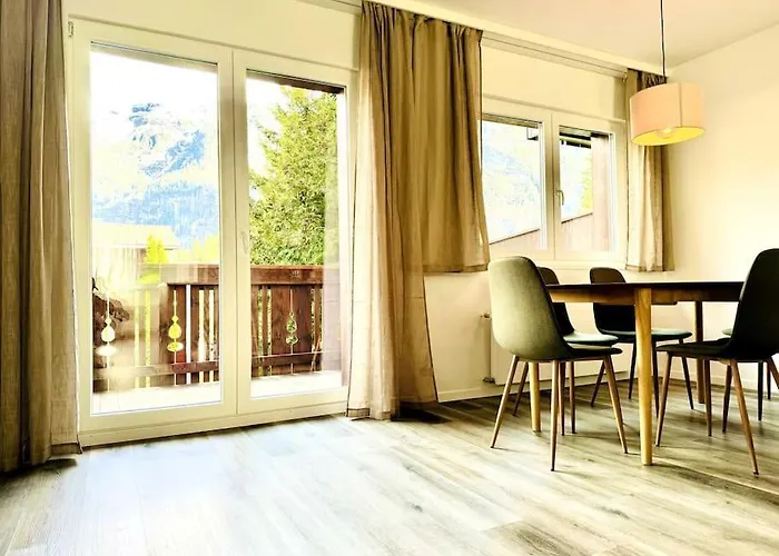 Bellevue & Classy Mountain View Apartament *