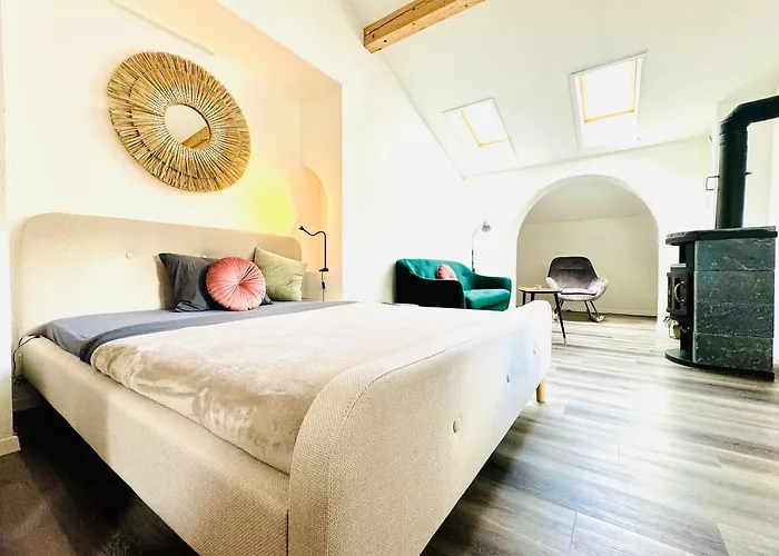 Bellevue & Classy Mountain View Apartament